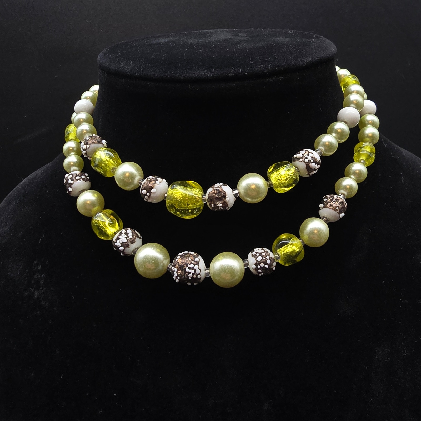 Vintage Japan Beaded Necklace Double Strand Green Glass Faux Pearl Mcm Vintage 26$